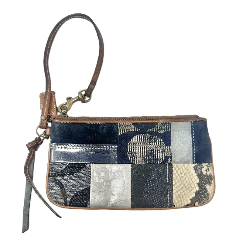 Wristlet Designer By Coach, Size: Medium