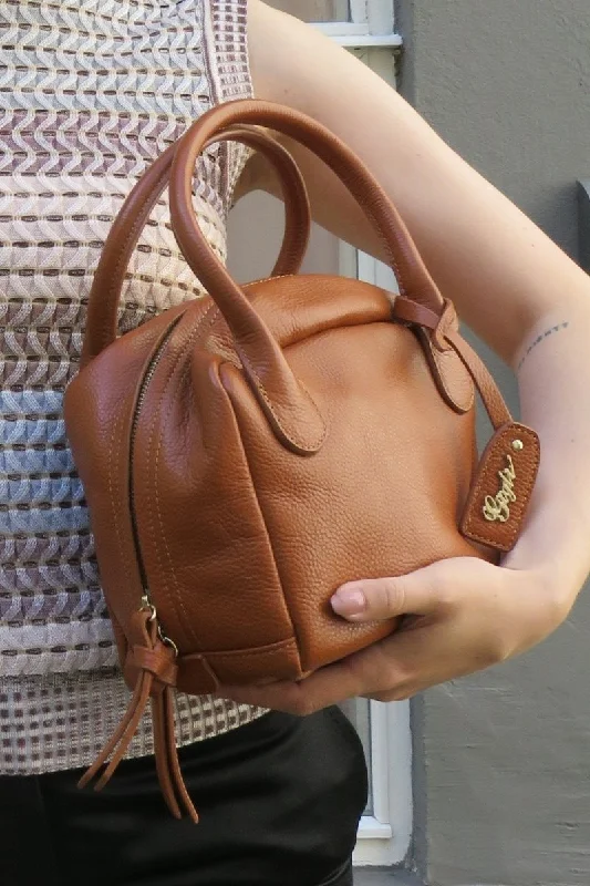 Romeo Gigli caramel handbag