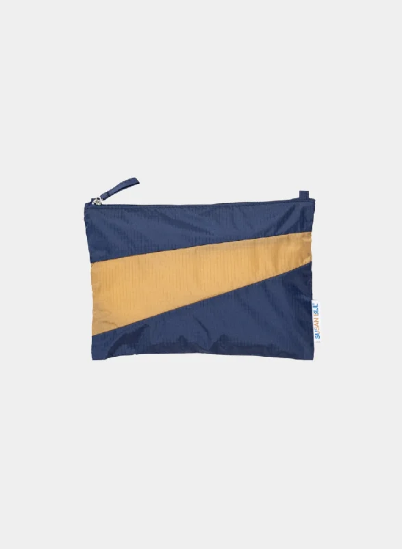 The New Pouch Navy & Camel Medium